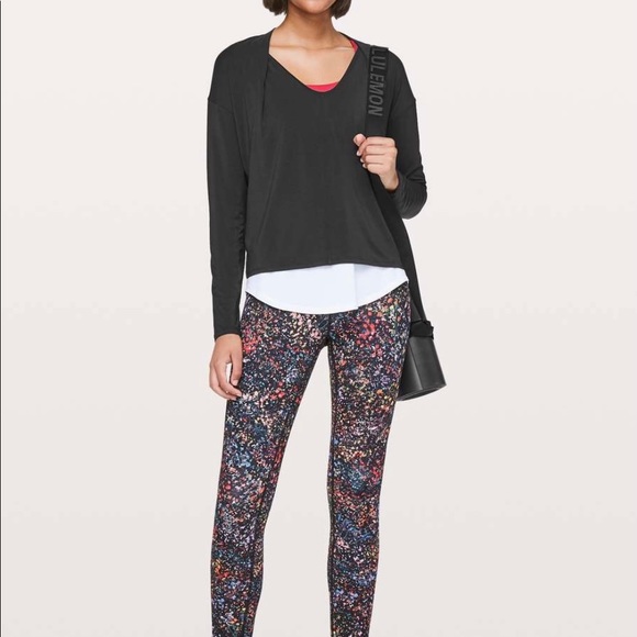 lululemon athletica Tops - NWT Lululemon Chandail Deep Stretch